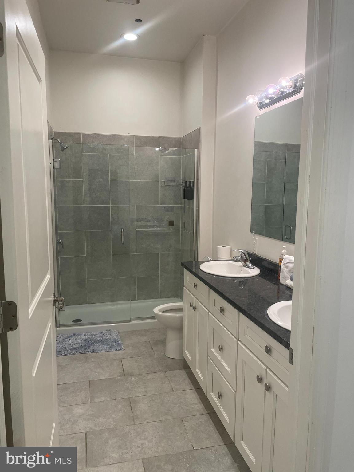 NORTHERN LIBERTIES - Commercial Sale