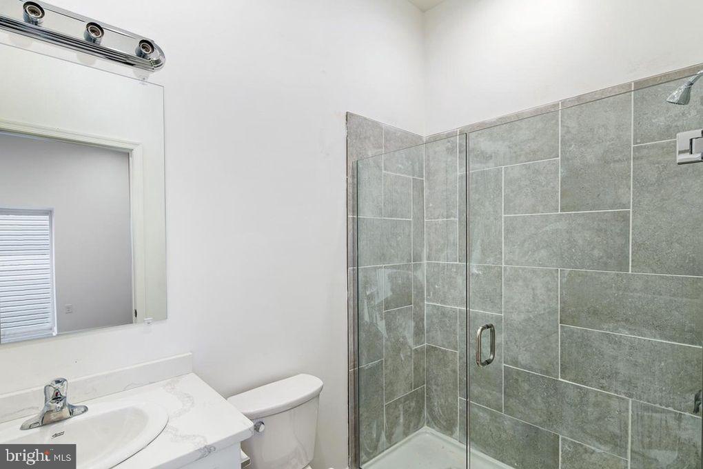 NORTHERN LIBERTIES - Commercial Sale