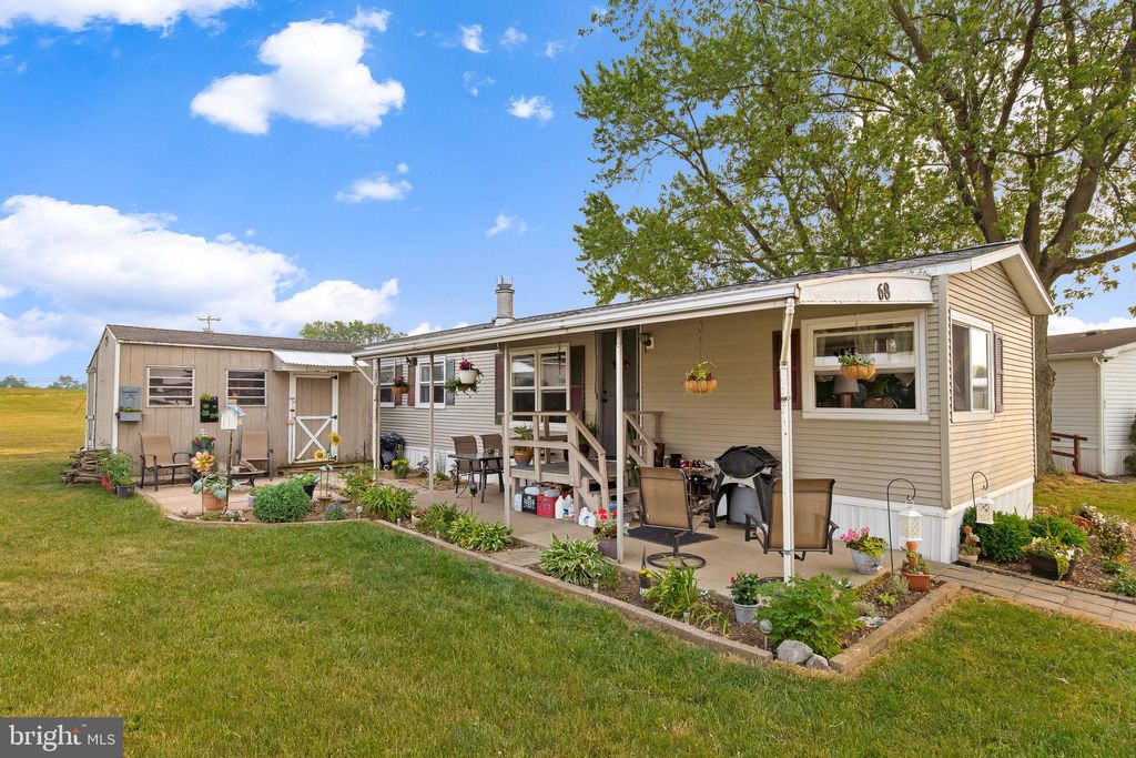 Photo of 68 PENN VALLEY VLG, LITITZ, PA 17543 (MLS # PALA2036296)