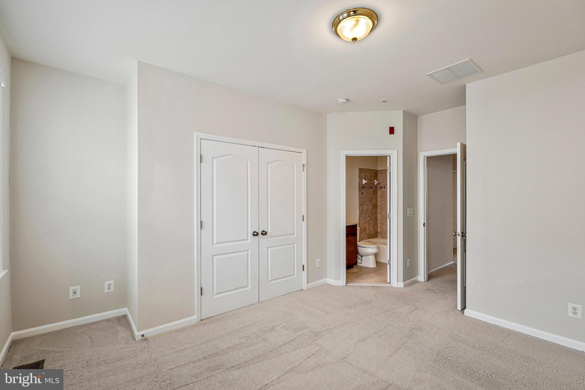 MERCER PARK CONDOMINIUM - Residential Lease