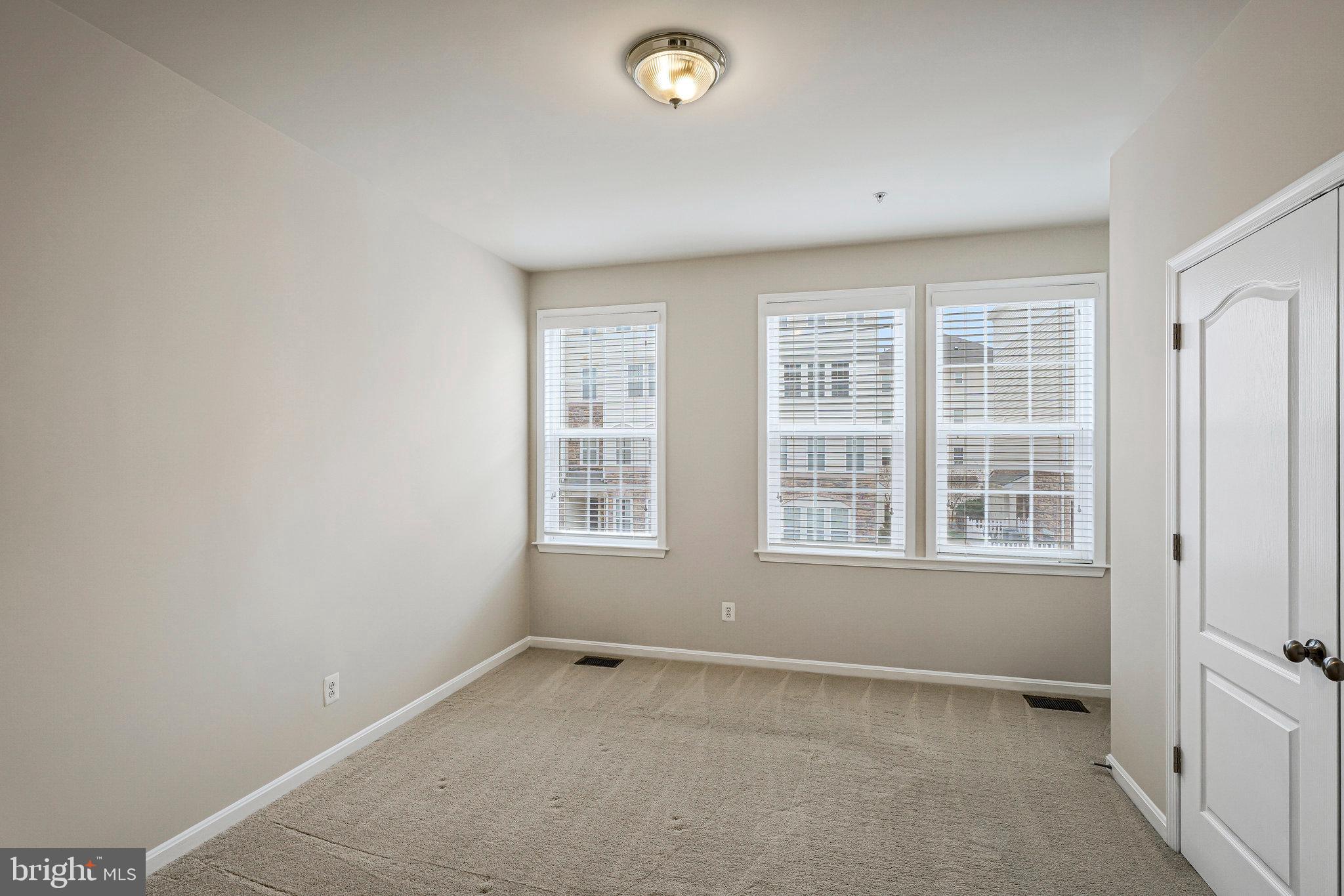 MERCER PARK CONDOMINIUM - Residential Lease