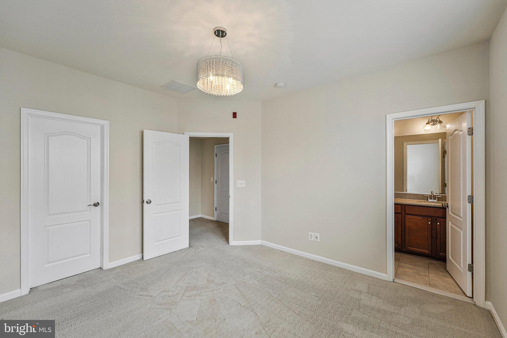 MERCER PARK CONDOMINIUM - Residential Lease