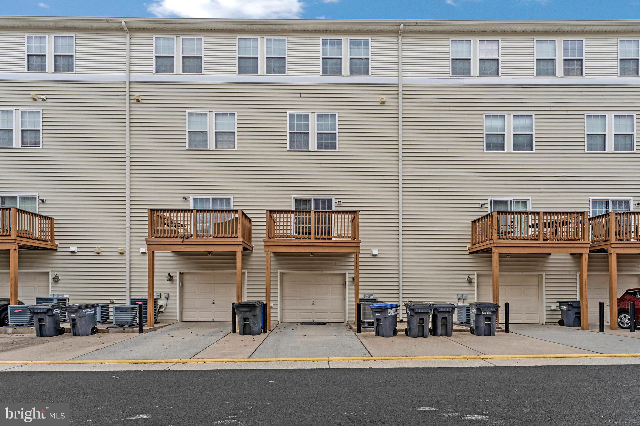 MERCER PARK CONDOMINIUM - Residential Lease