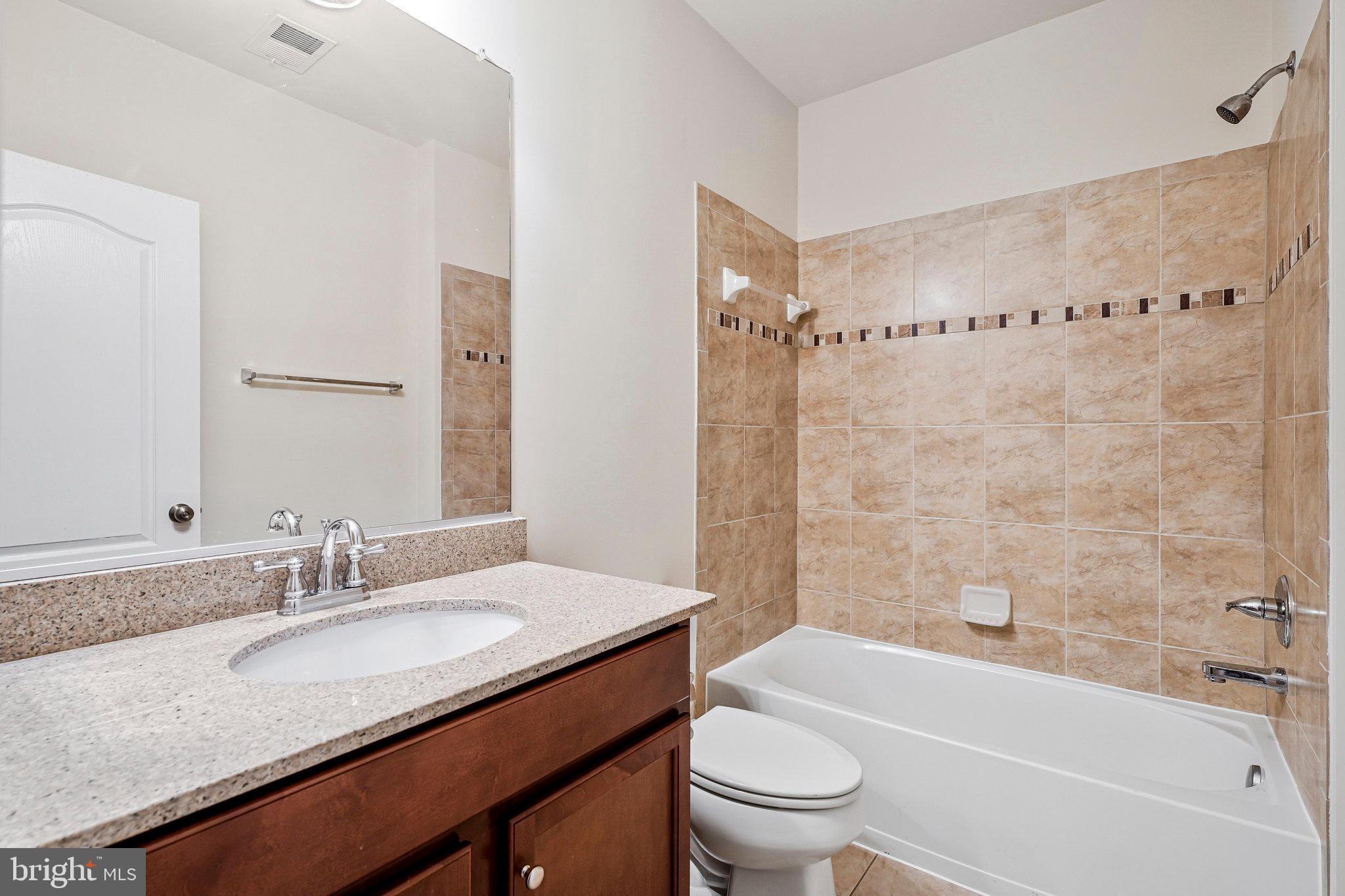 MERCER PARK CONDOMINIUM - Residential Lease