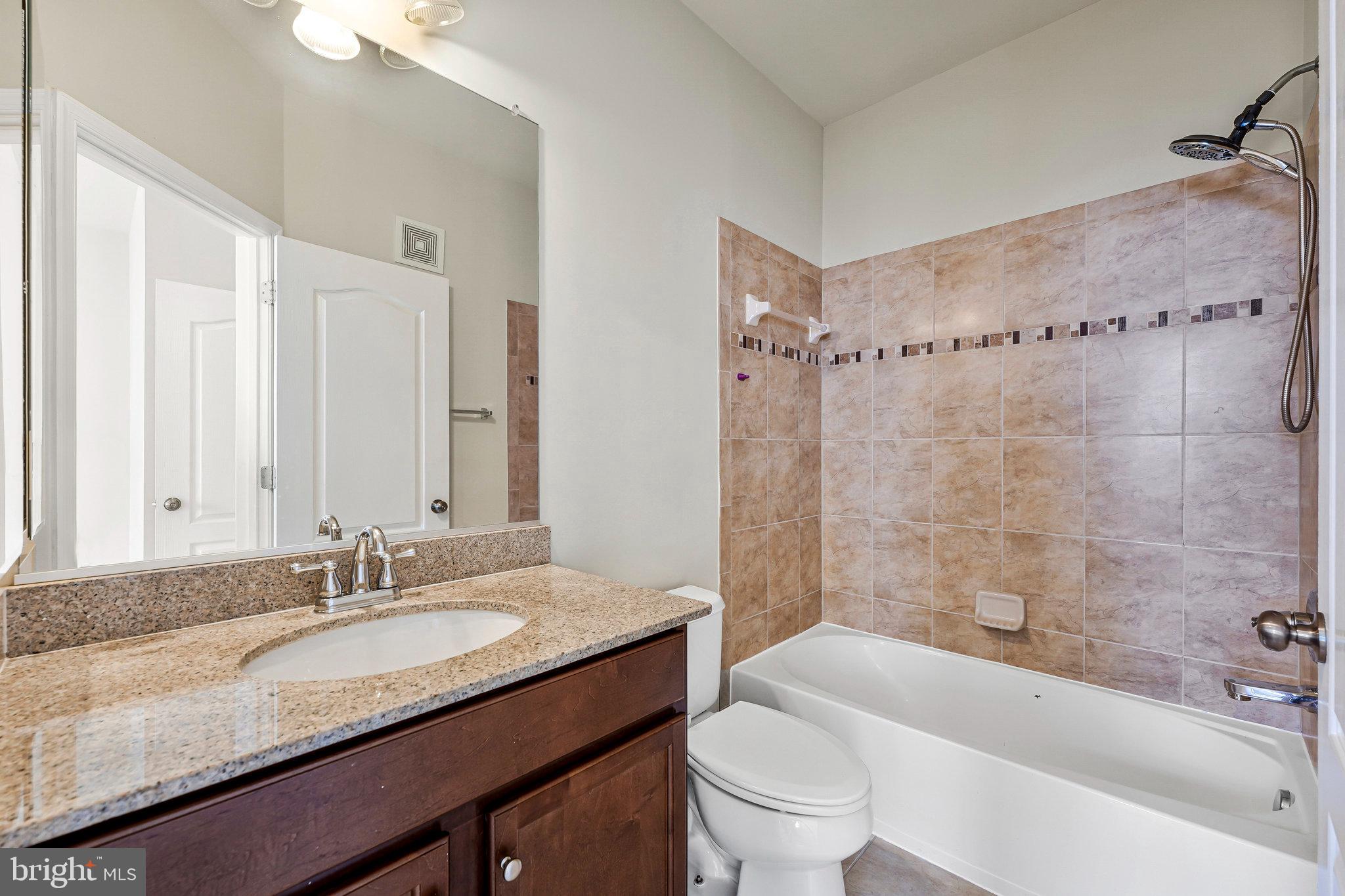 MERCER PARK CONDOMINIUM - Residential Lease