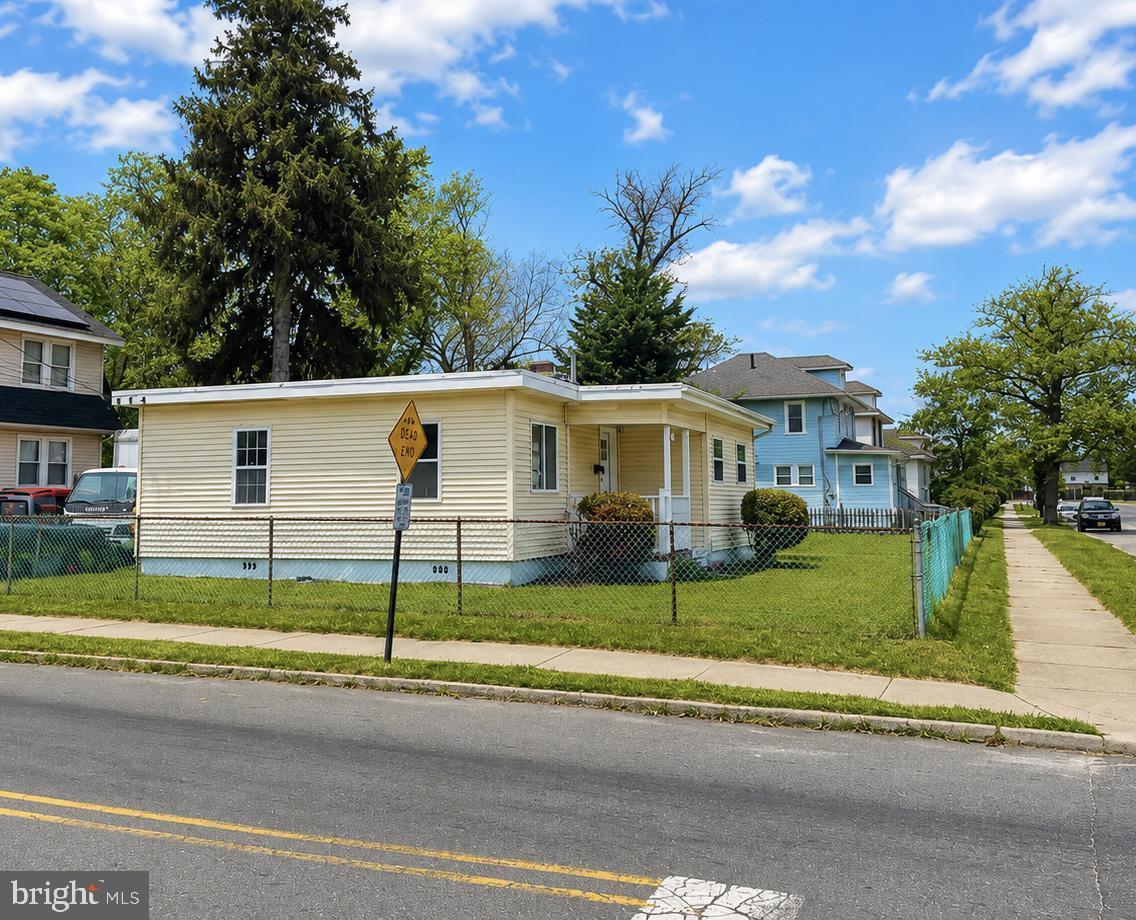 815 BROAD STREET