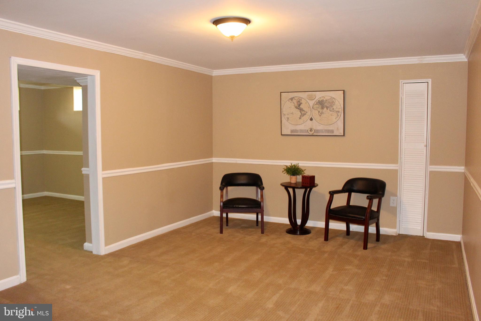 HAMPTON OAKS - Residential