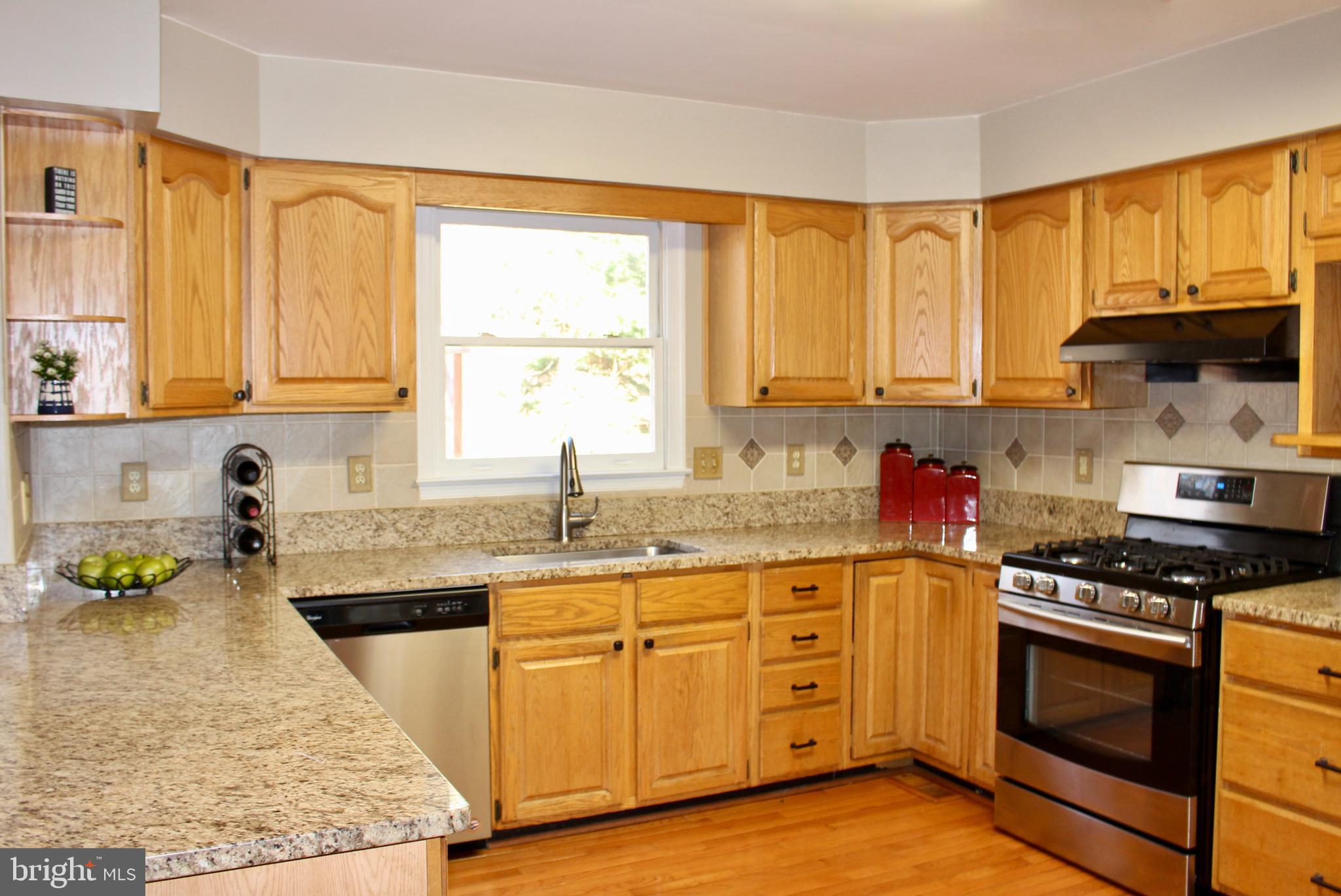 HAMPTON OAKS - Residential