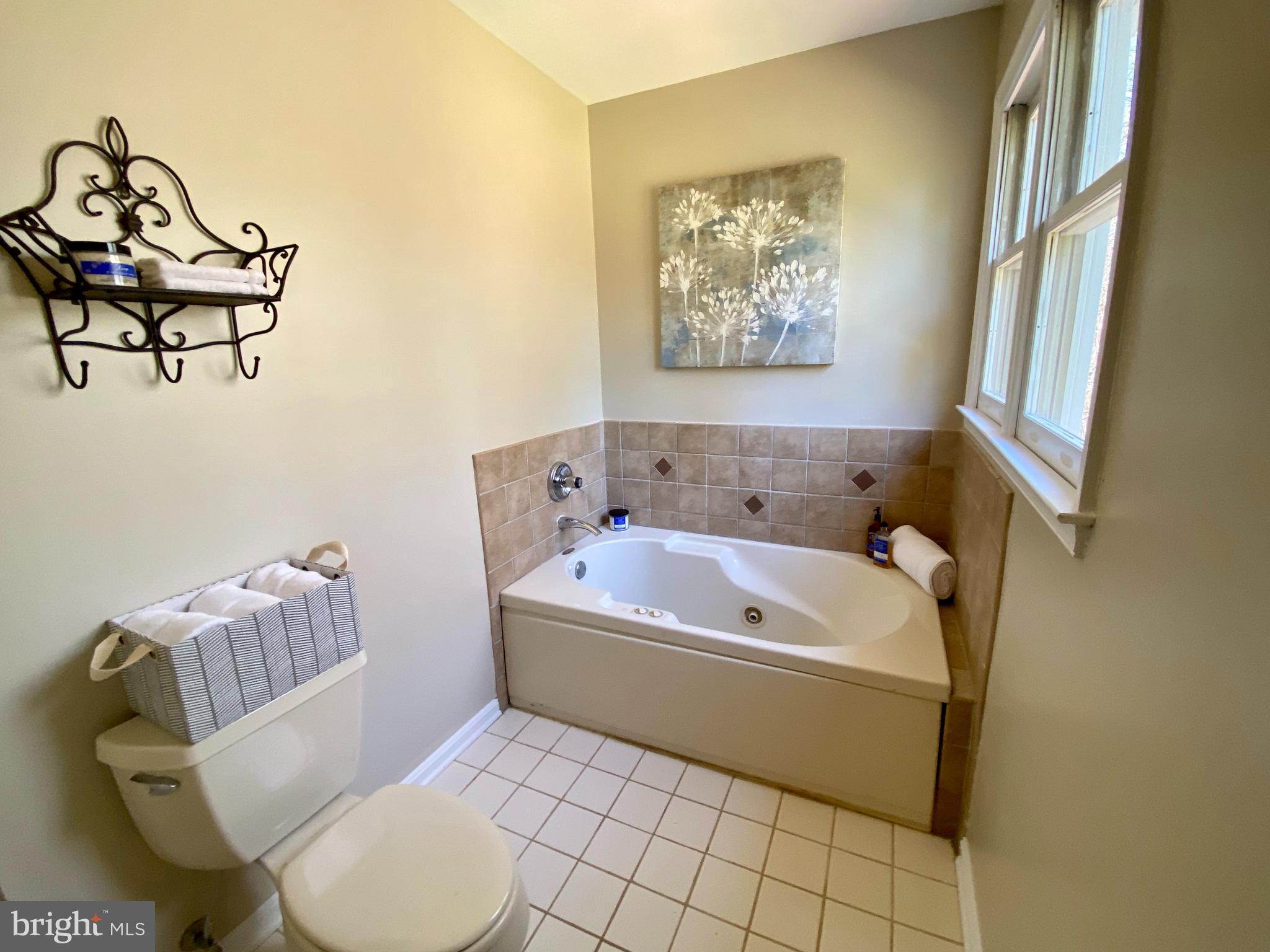 HAMPTON OAKS - Residential