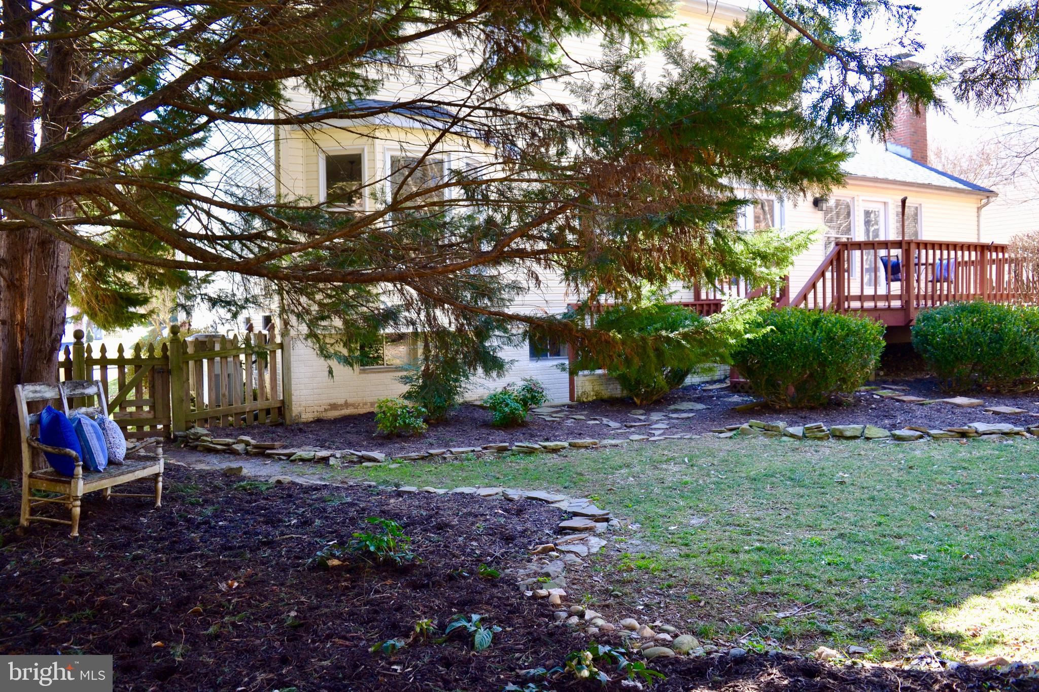 HAMPTON OAKS - Residential