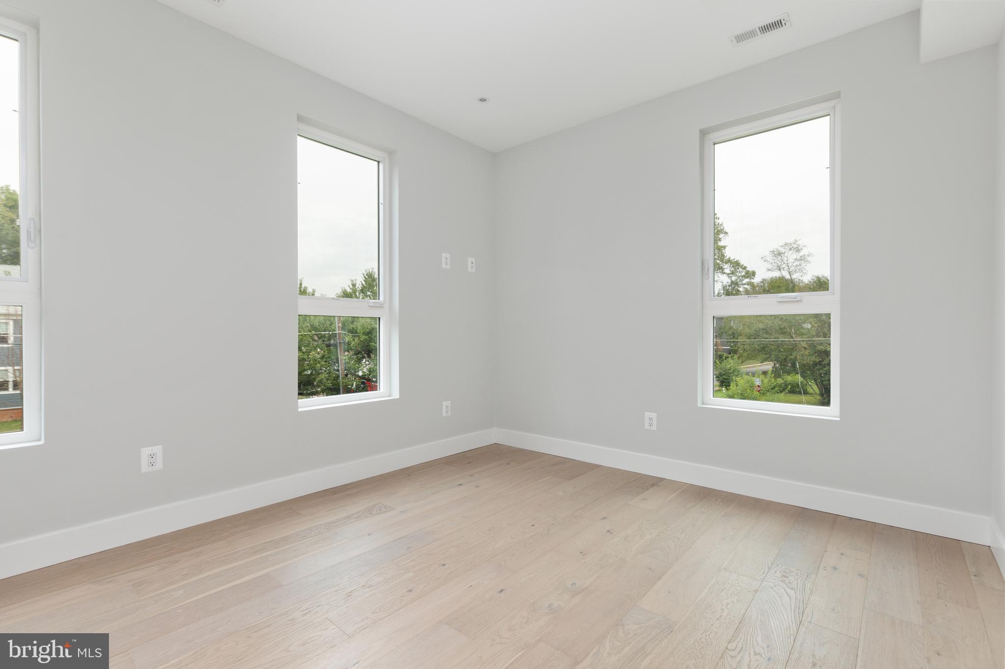 ORCHARD CREST - Residential