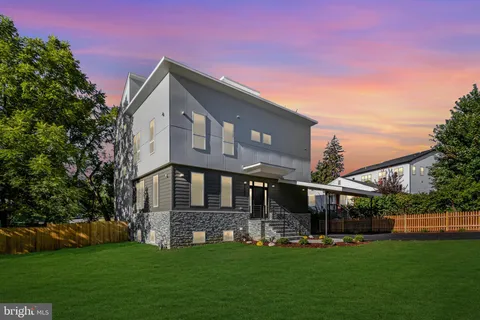 7435 Nigh Road, Falls Church, VA MLS: VAFX2287938