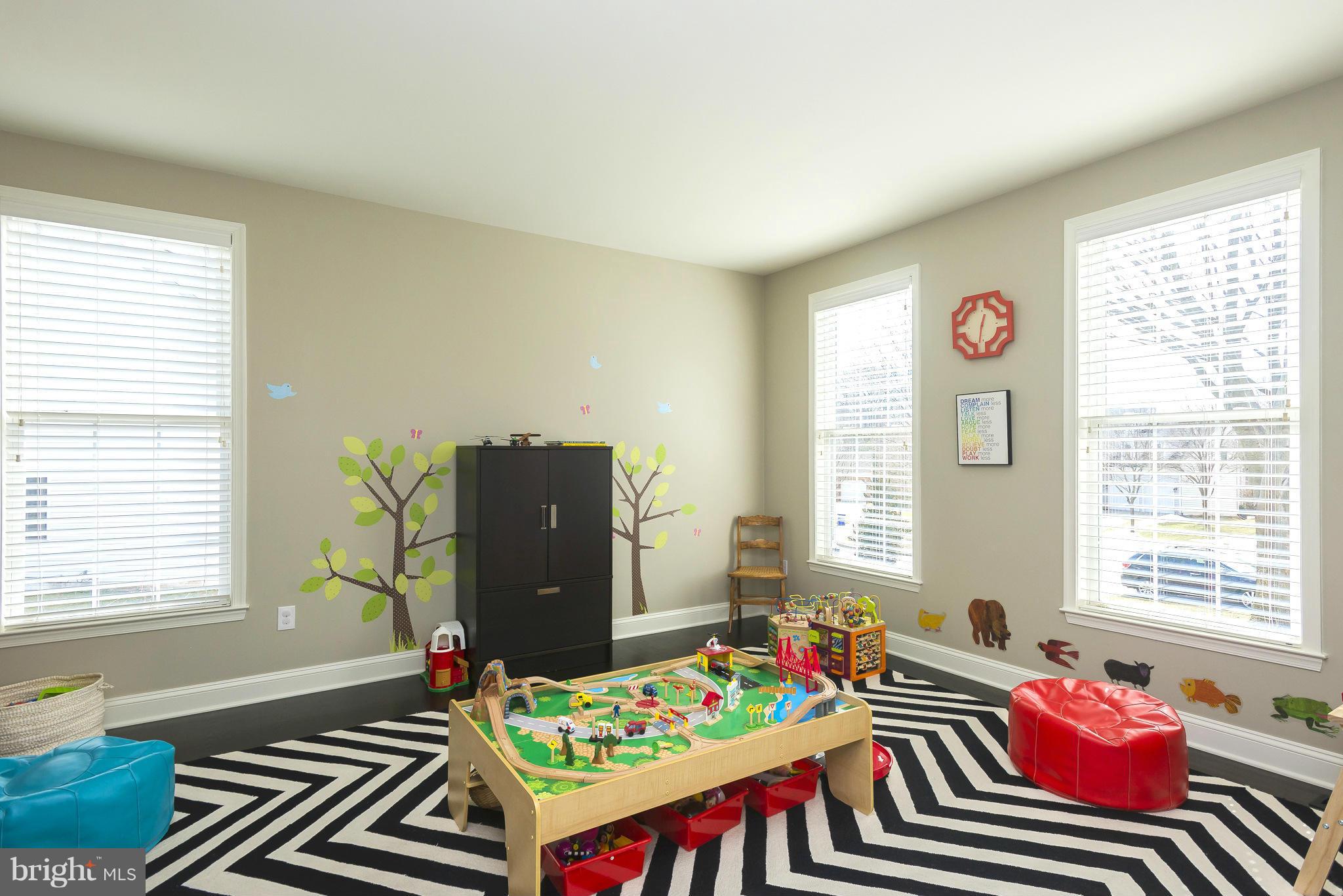 VILLAGE OF RIVER HILL - Residential