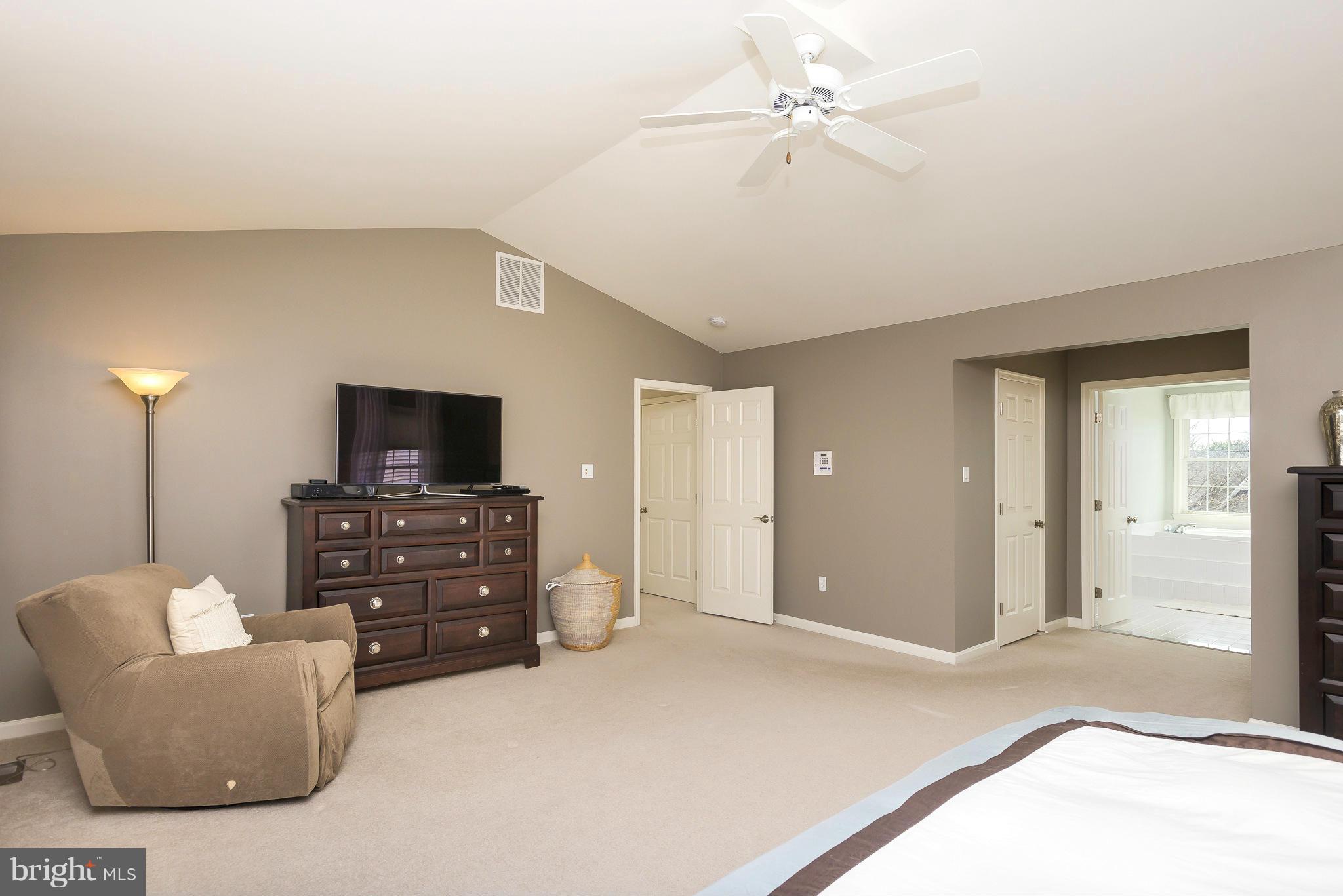 VILLAGE OF RIVER HILL - Residential