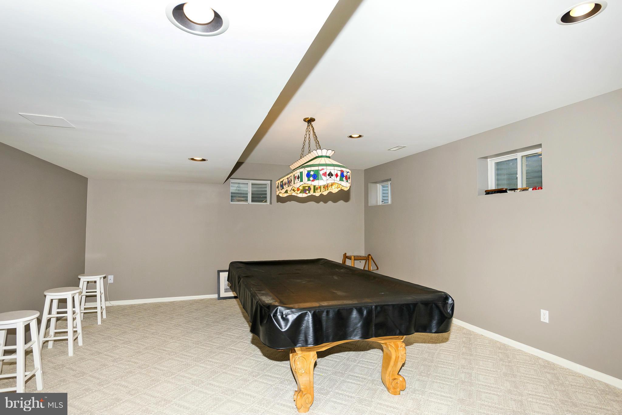 VILLAGE OF RIVER HILL - Residential