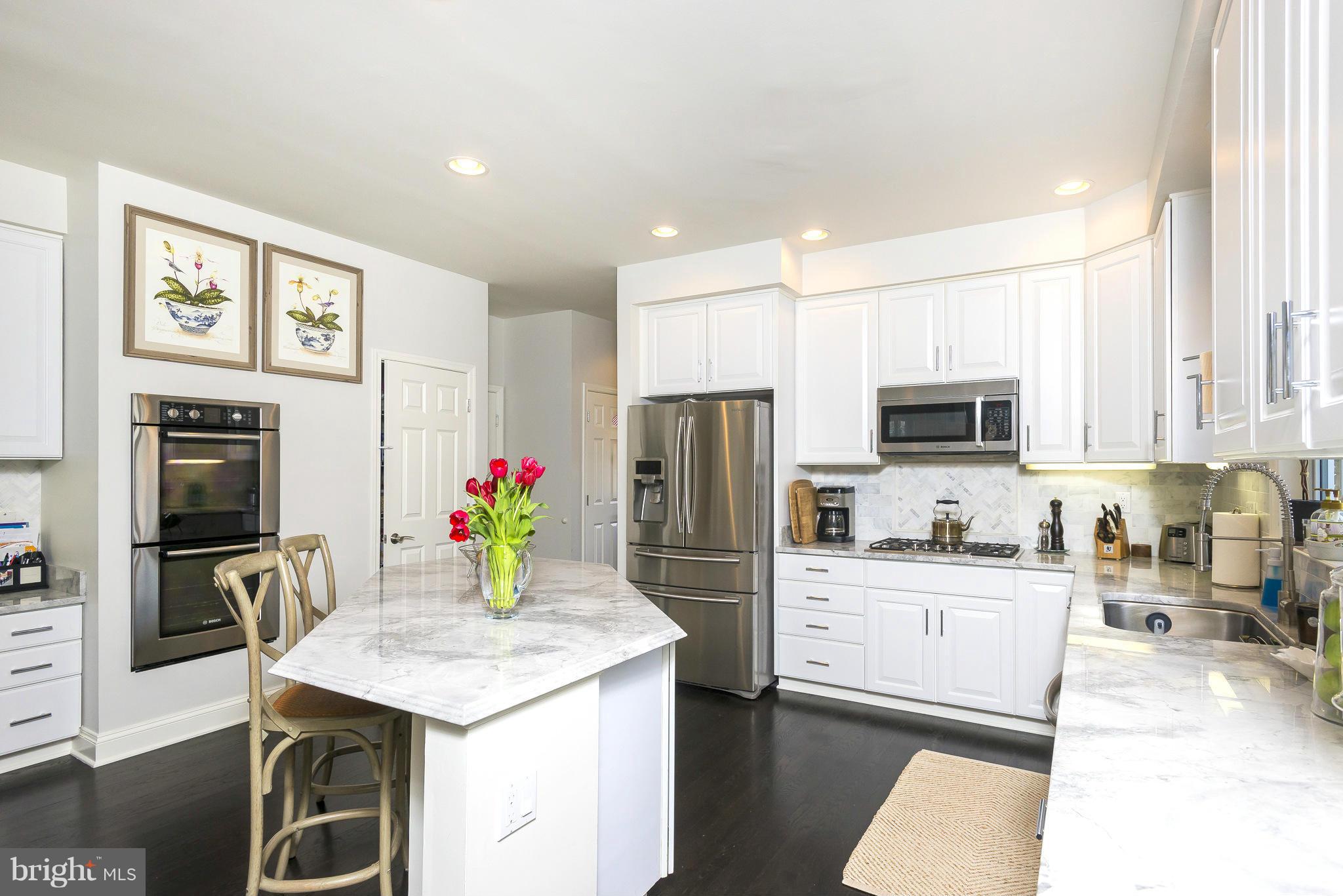 VILLAGE OF RIVER HILL - Residential