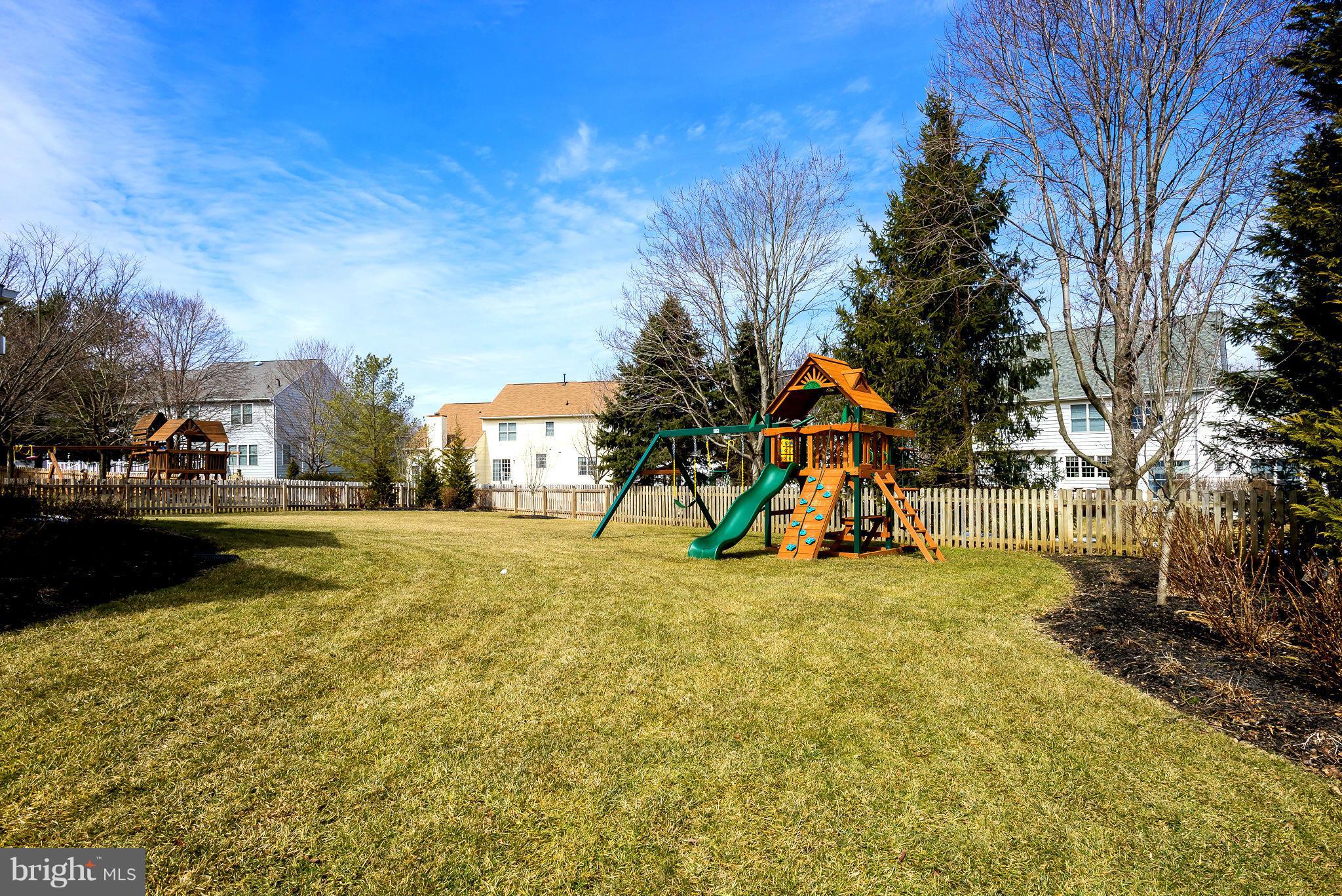 VILLAGE OF RIVER HILL - Residential