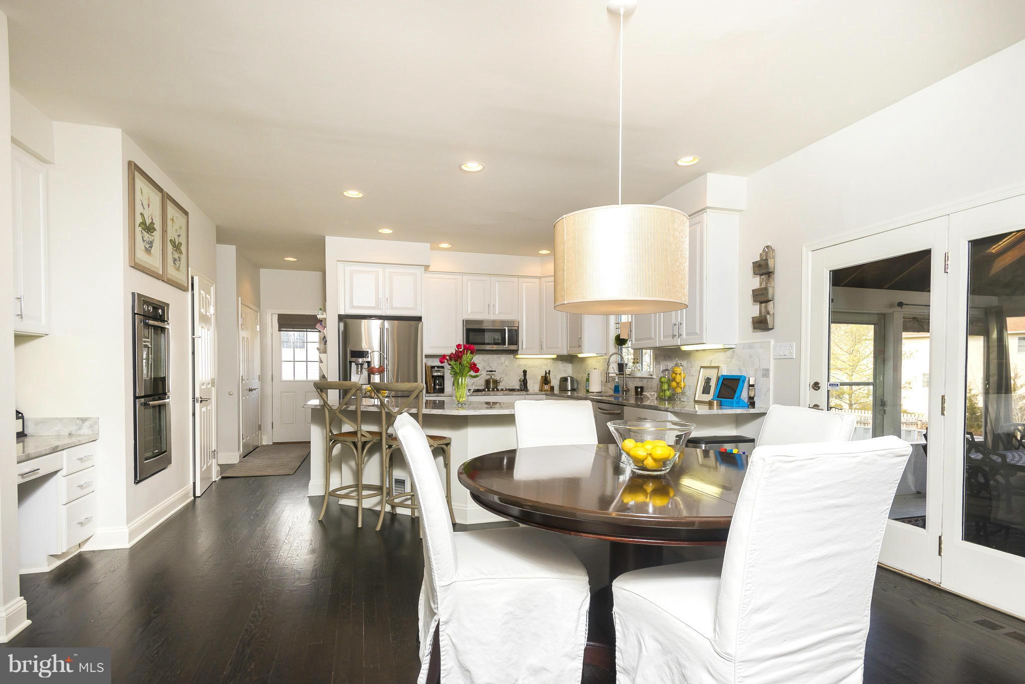 VILLAGE OF RIVER HILL - Residential