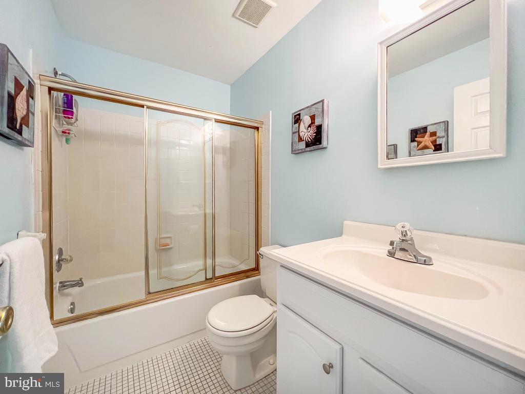 MAPLE POINT - Residential