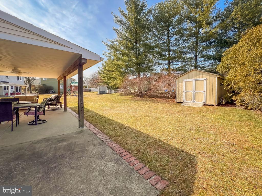 MAPLE POINT - Residential