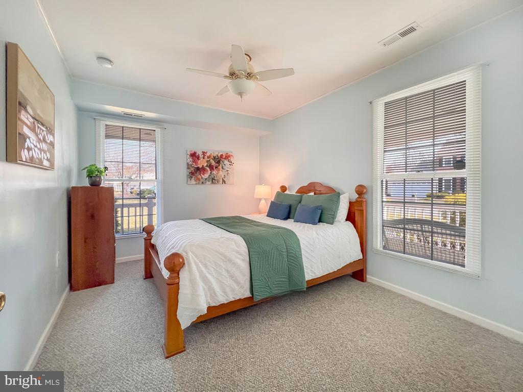 MAPLE POINT - Residential