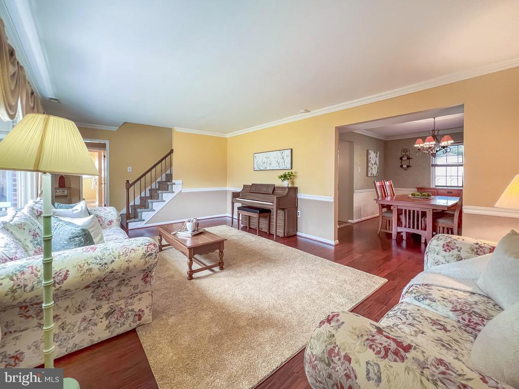 MAPLE POINT - Residential