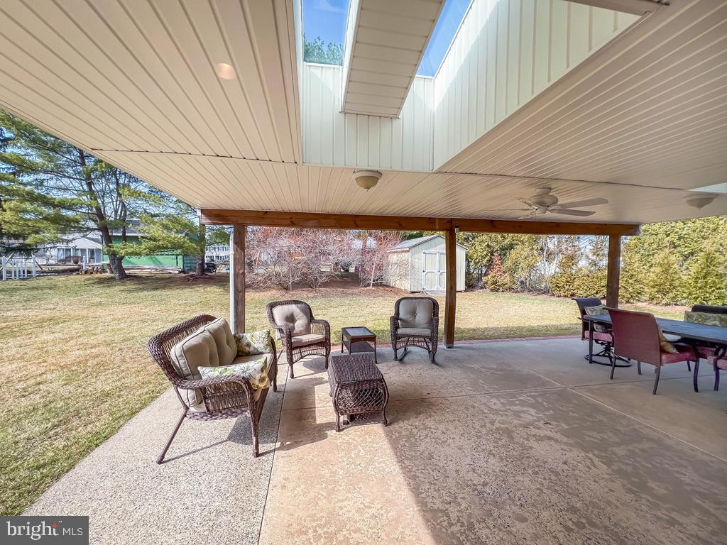 MAPLE POINT - Residential