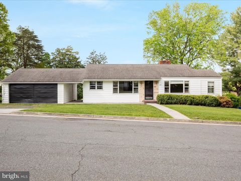 826 W 16TH STREET FRONT ROYAL VA 22630