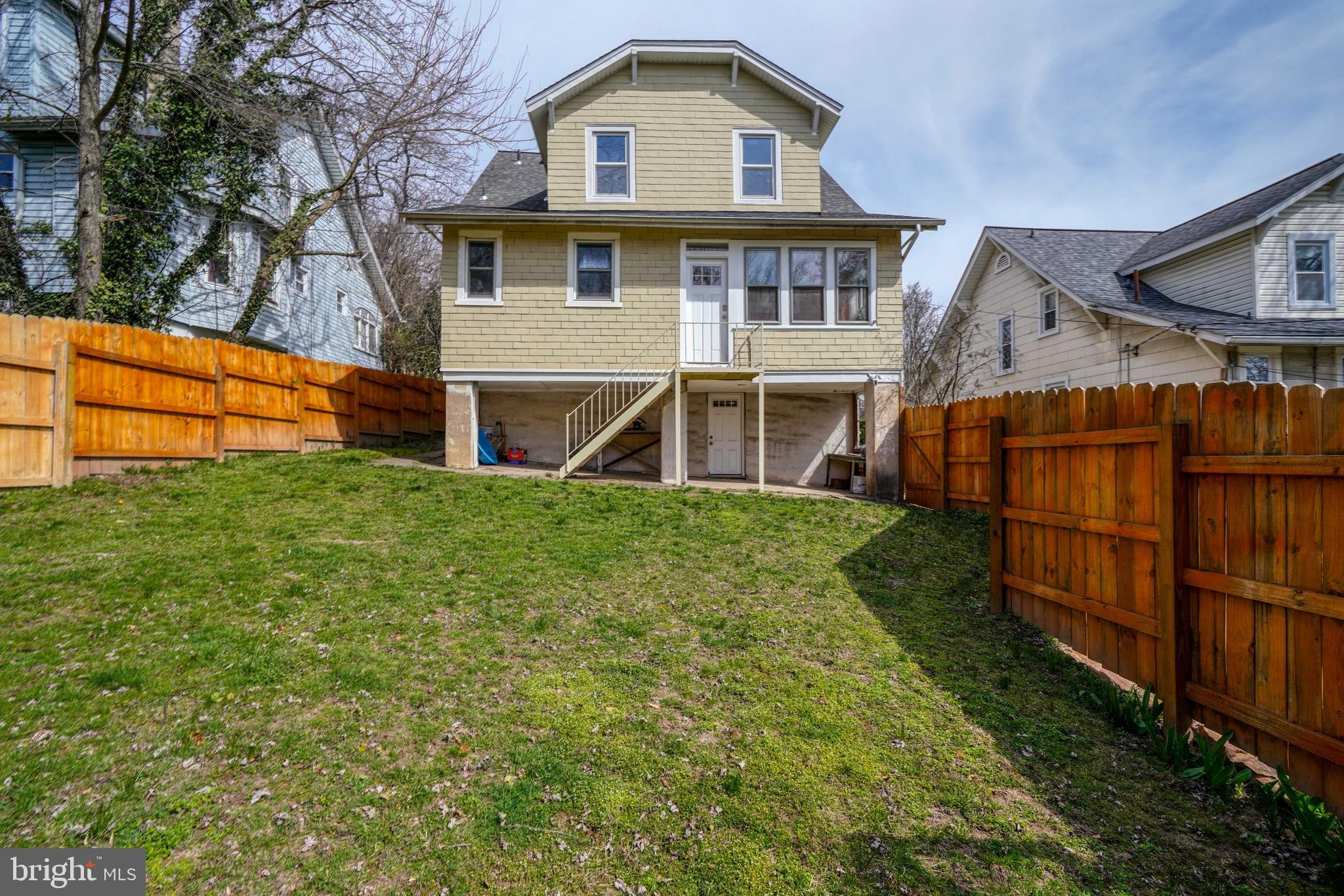 LAURAVILLE HISTORIC DISTRICT - Residential