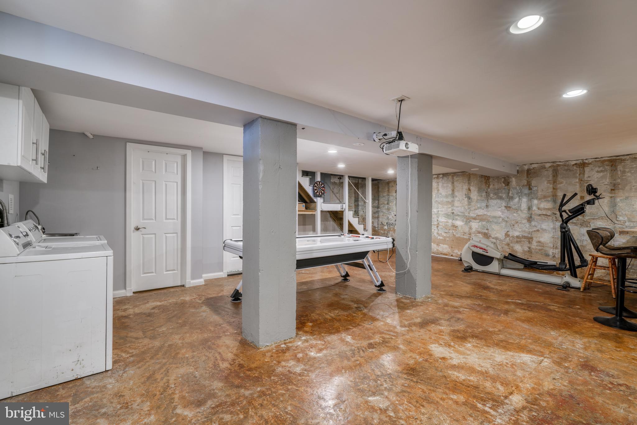 LAURAVILLE HISTORIC DISTRICT - Residential