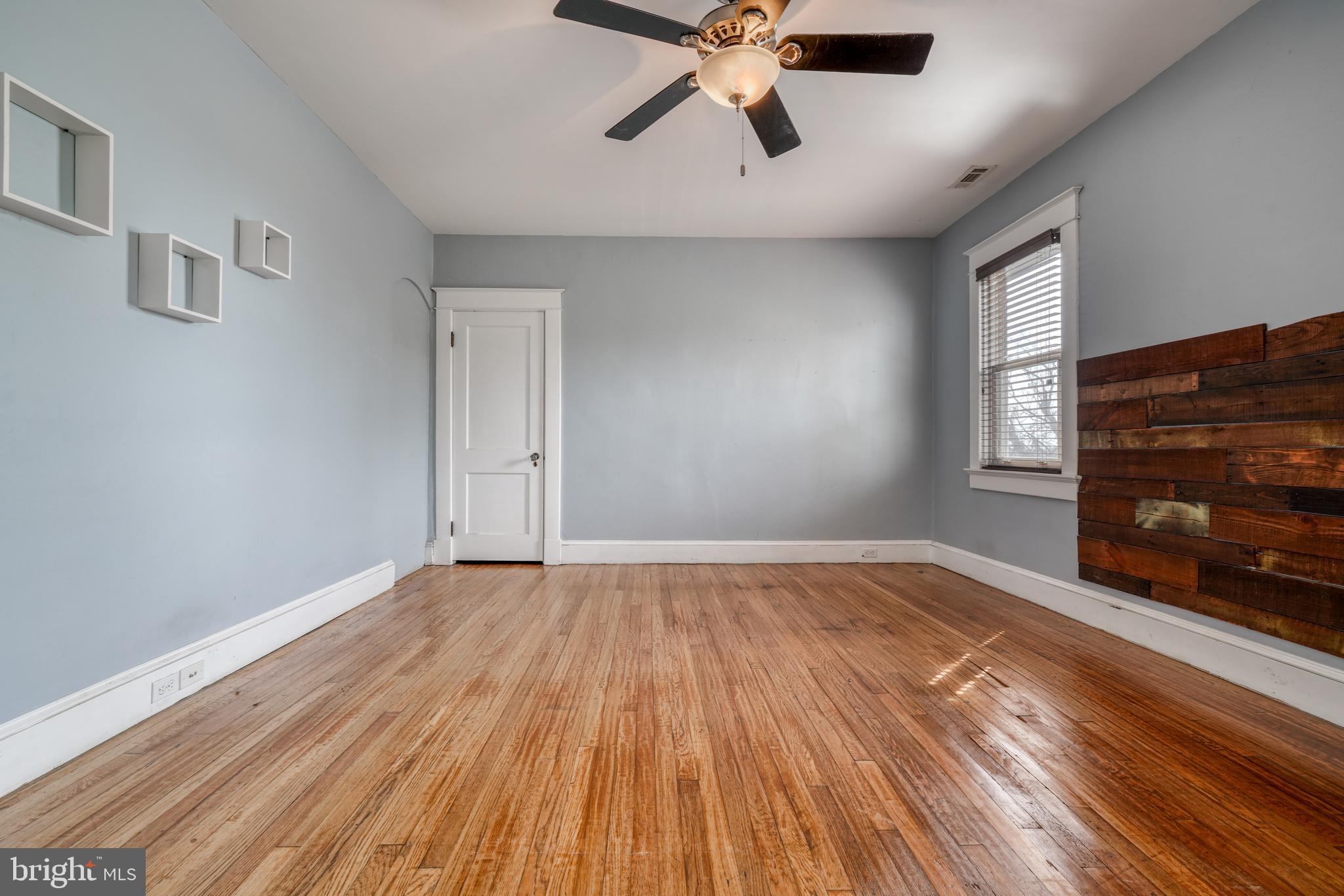 LAURAVILLE HISTORIC DISTRICT - Residential