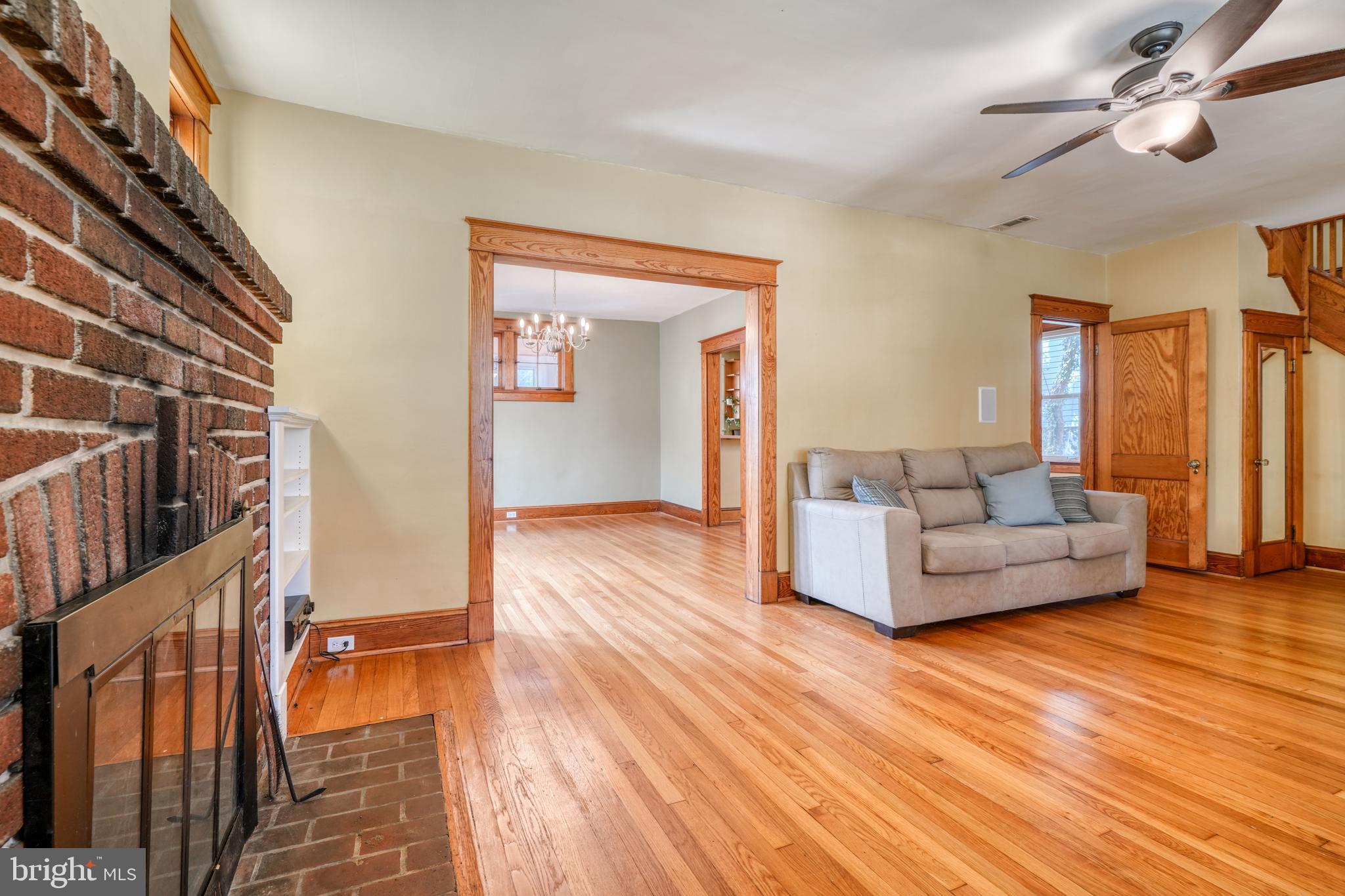 LAURAVILLE HISTORIC DISTRICT - Residential