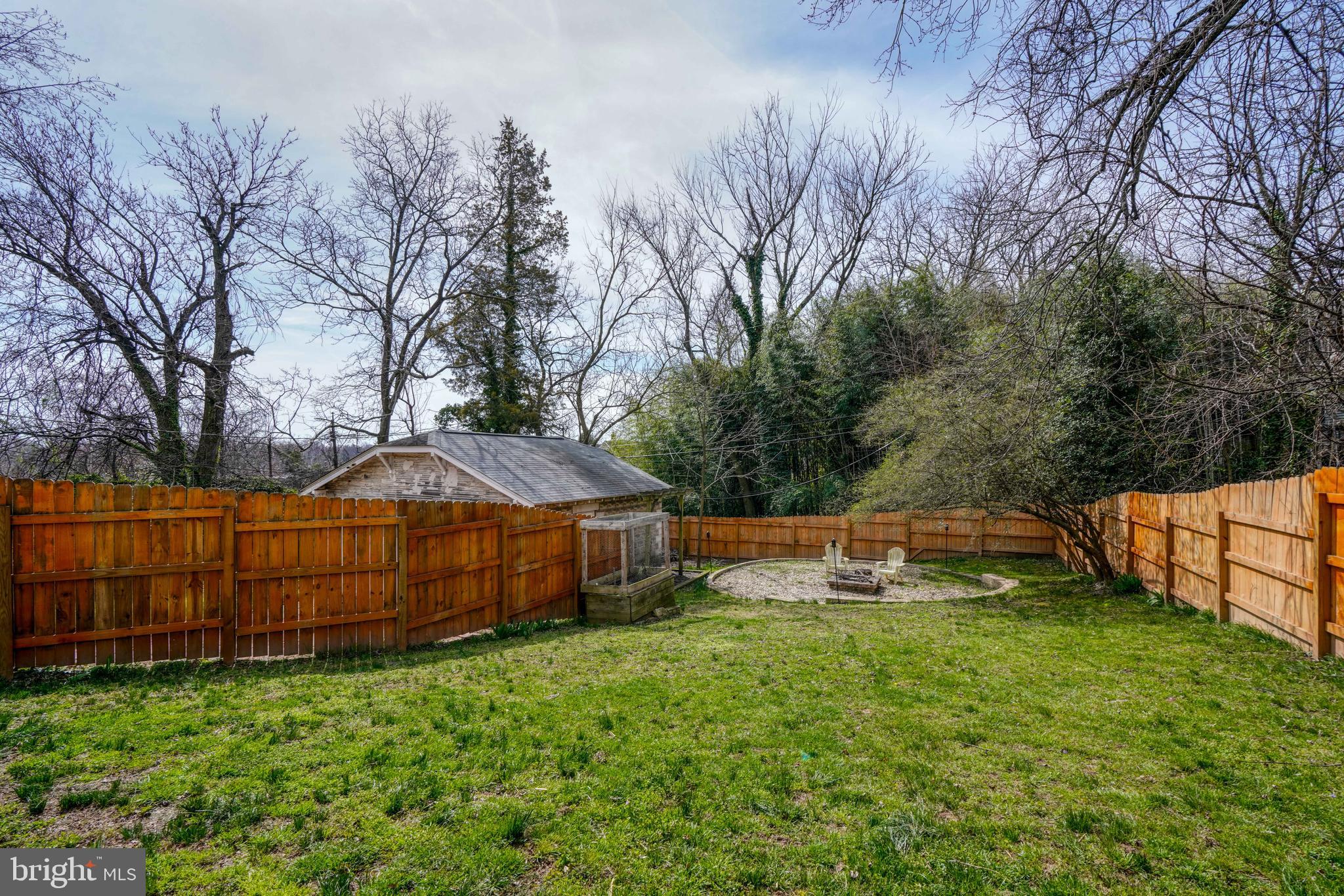 LAURAVILLE HISTORIC DISTRICT - Residential