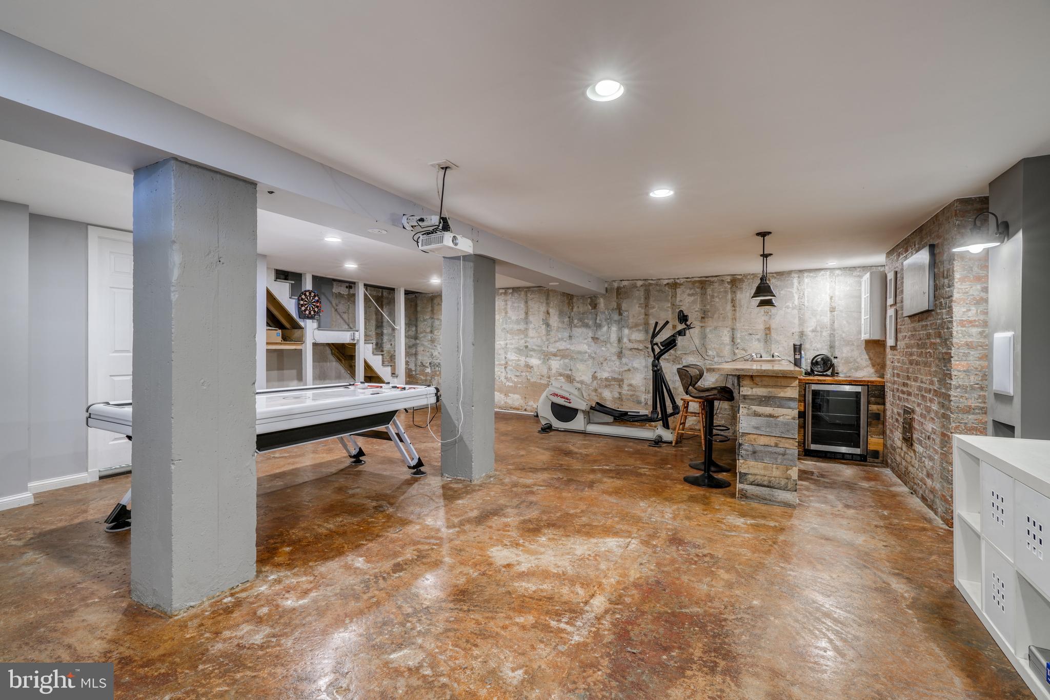 LAURAVILLE HISTORIC DISTRICT - Residential