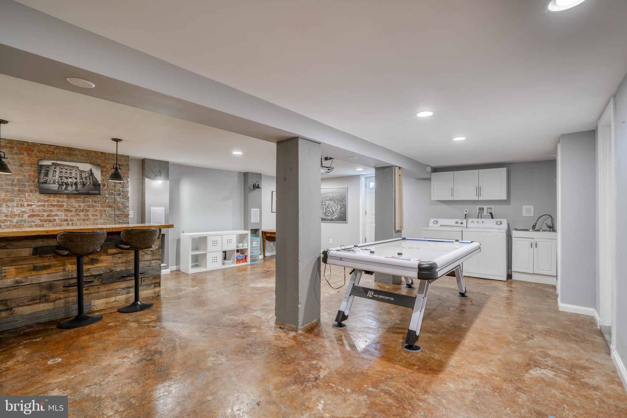 LAURAVILLE HISTORIC DISTRICT - Residential