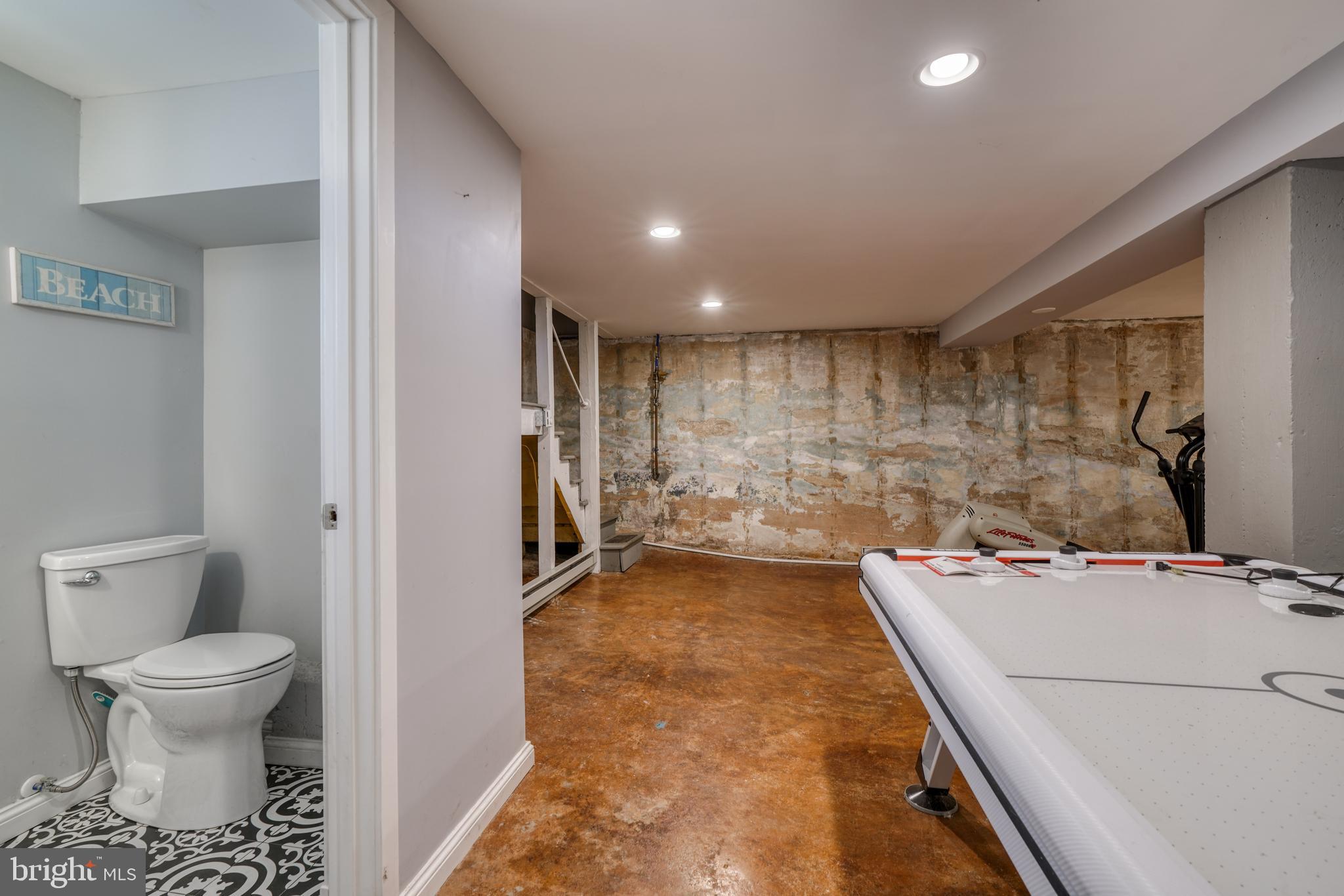 LAURAVILLE HISTORIC DISTRICT - Residential