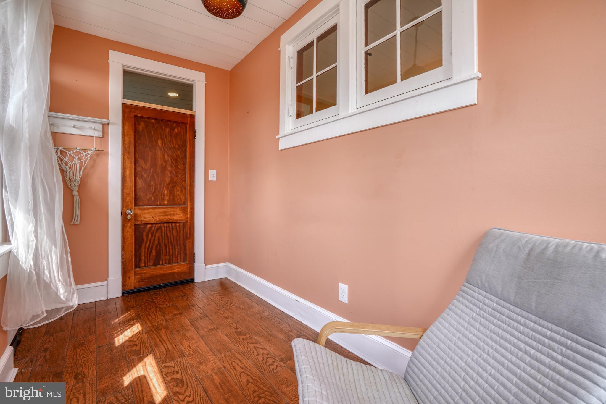 LAURAVILLE HISTORIC DISTRICT - Residential