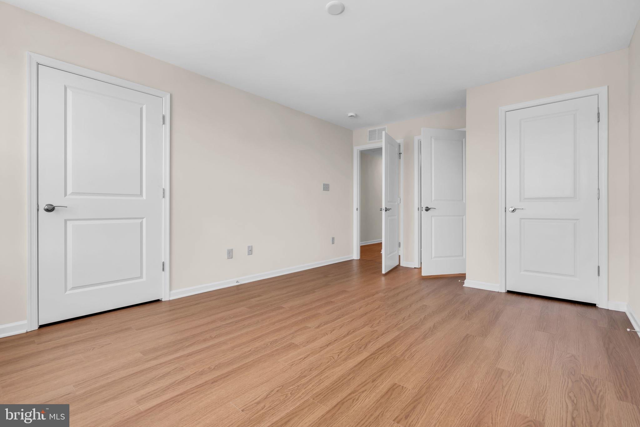 16 ROWAND WAY EAST