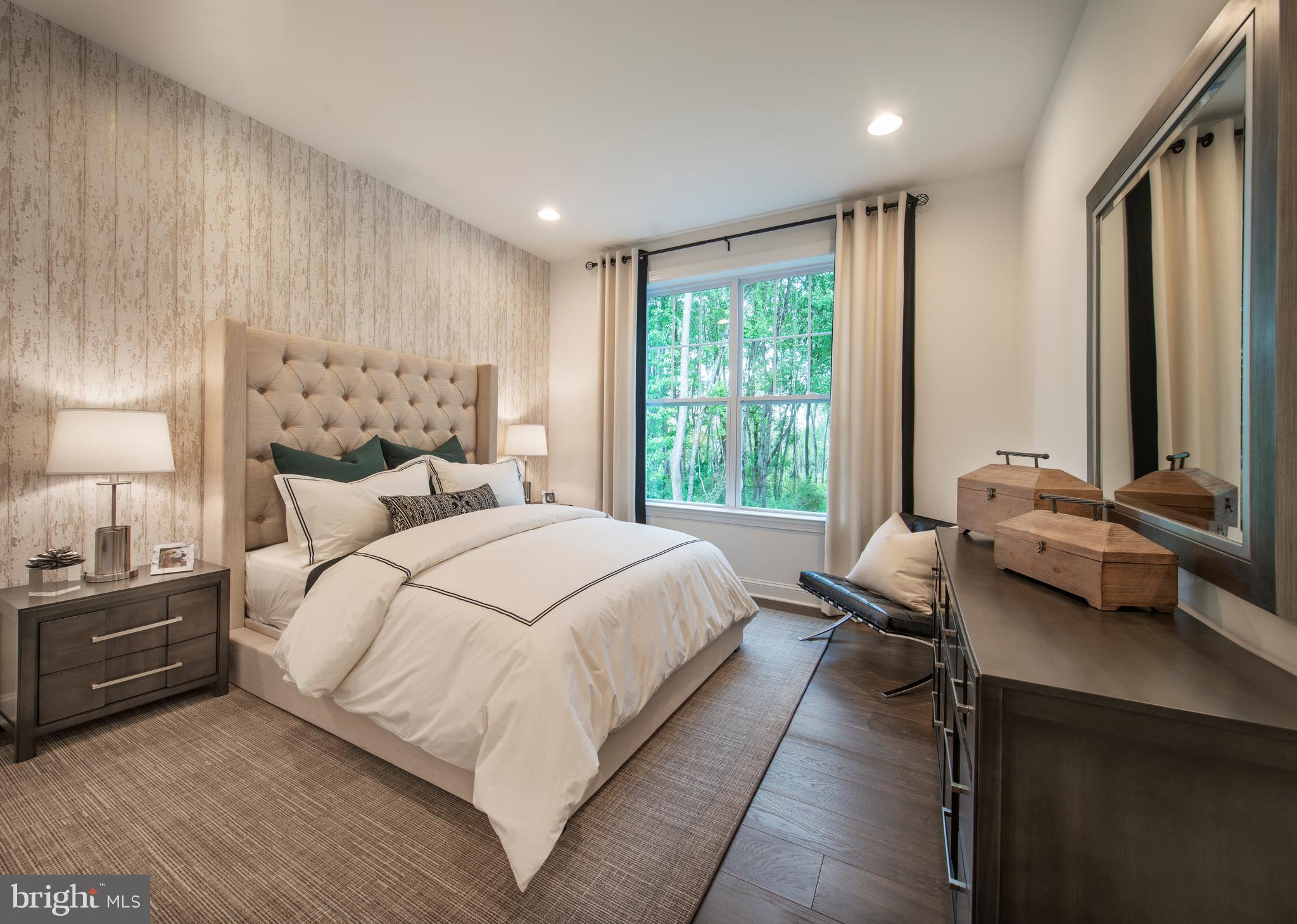FOUNDERS RESERVE - Residential
