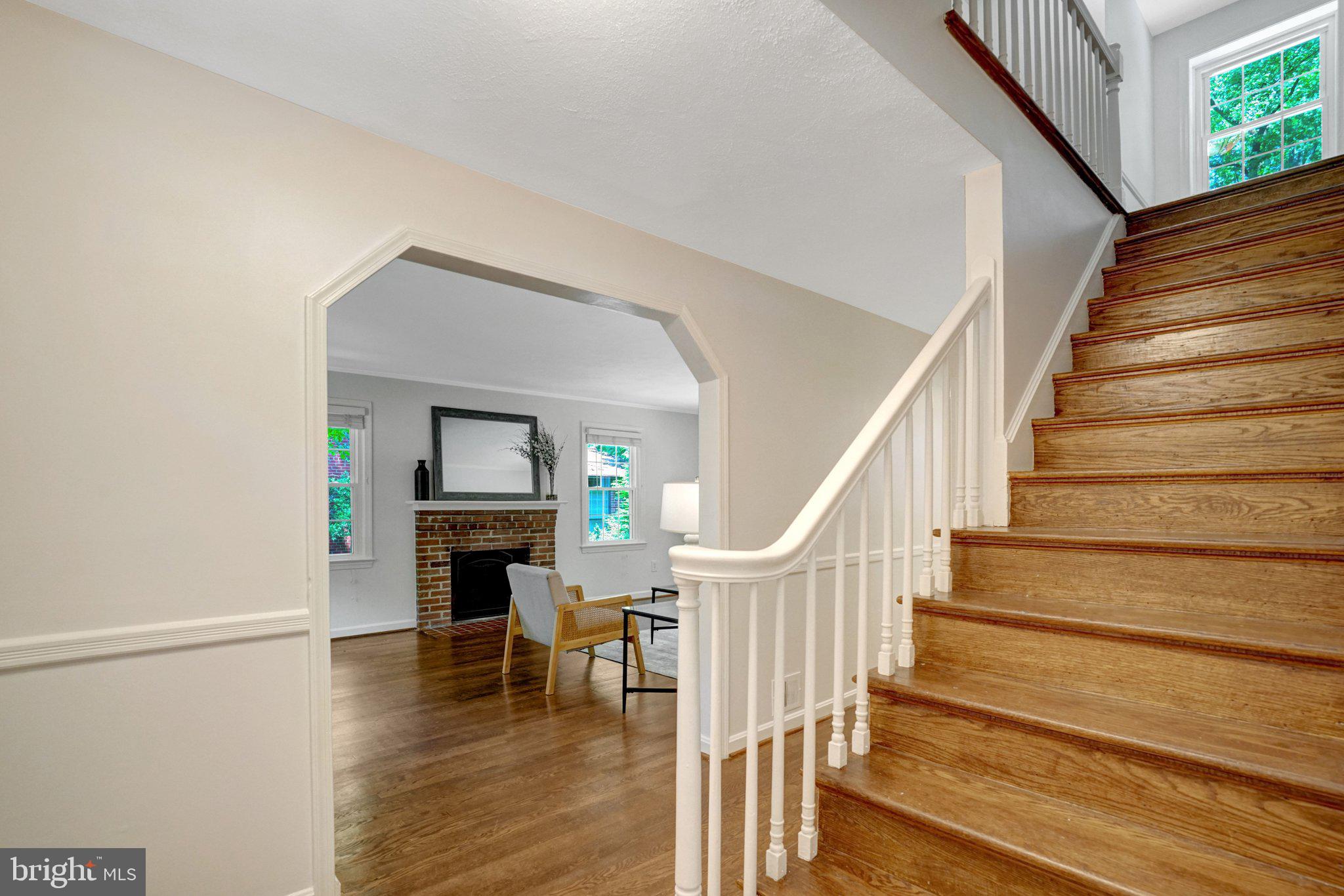 6526 OAKWOOD DRIVE