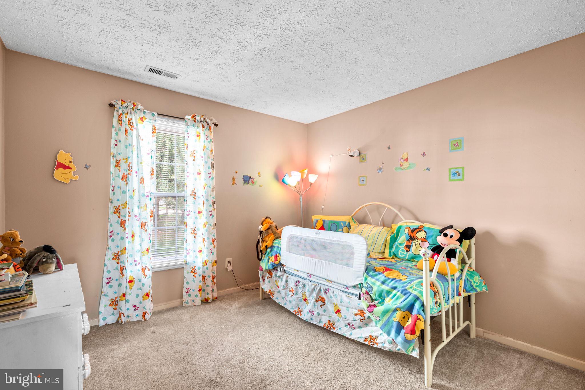 HINES ESTATES - Residential