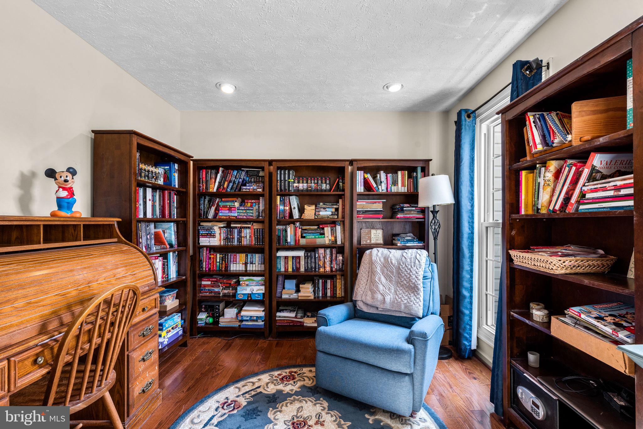 HINES ESTATES - Residential