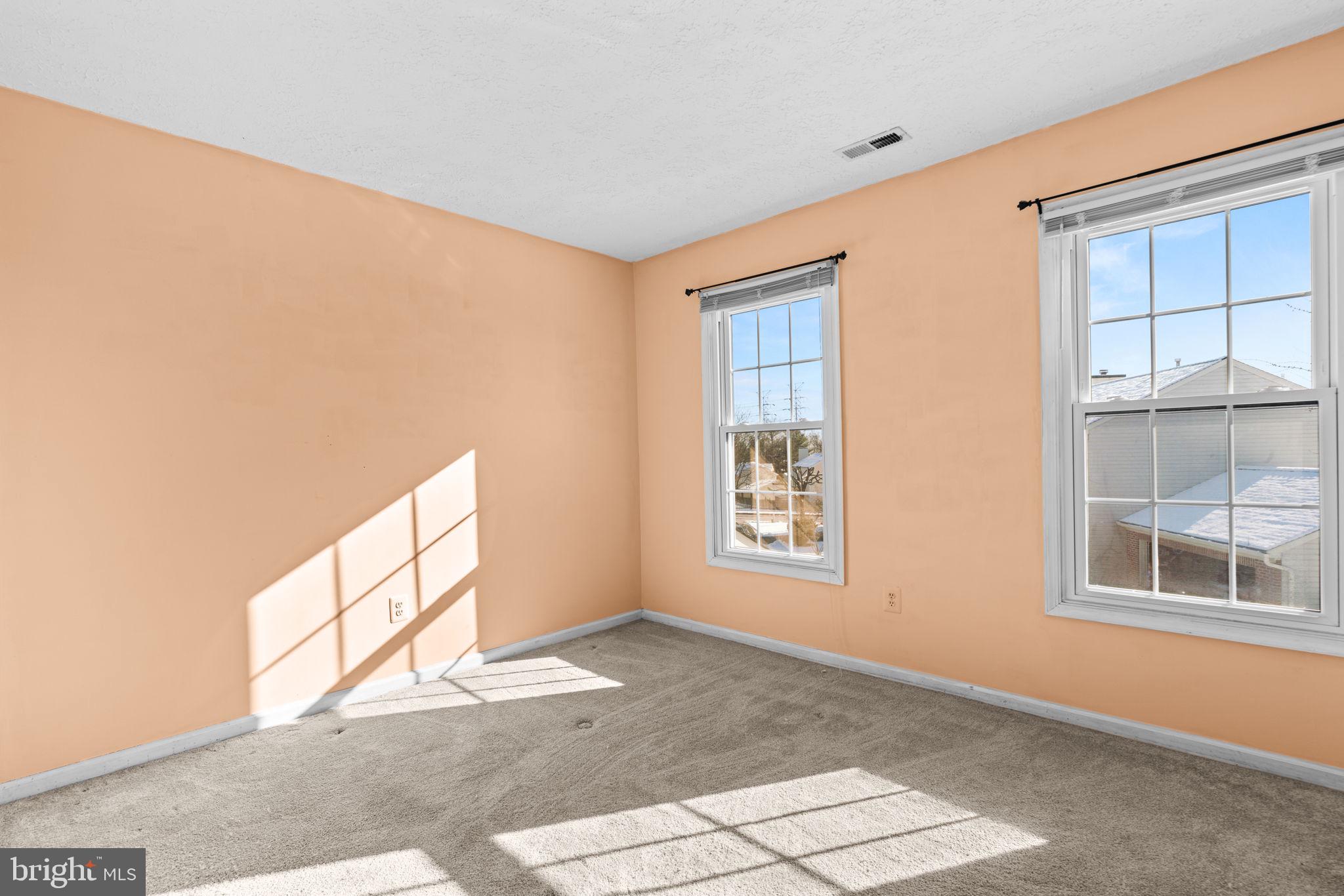 HINES ESTATES - Residential