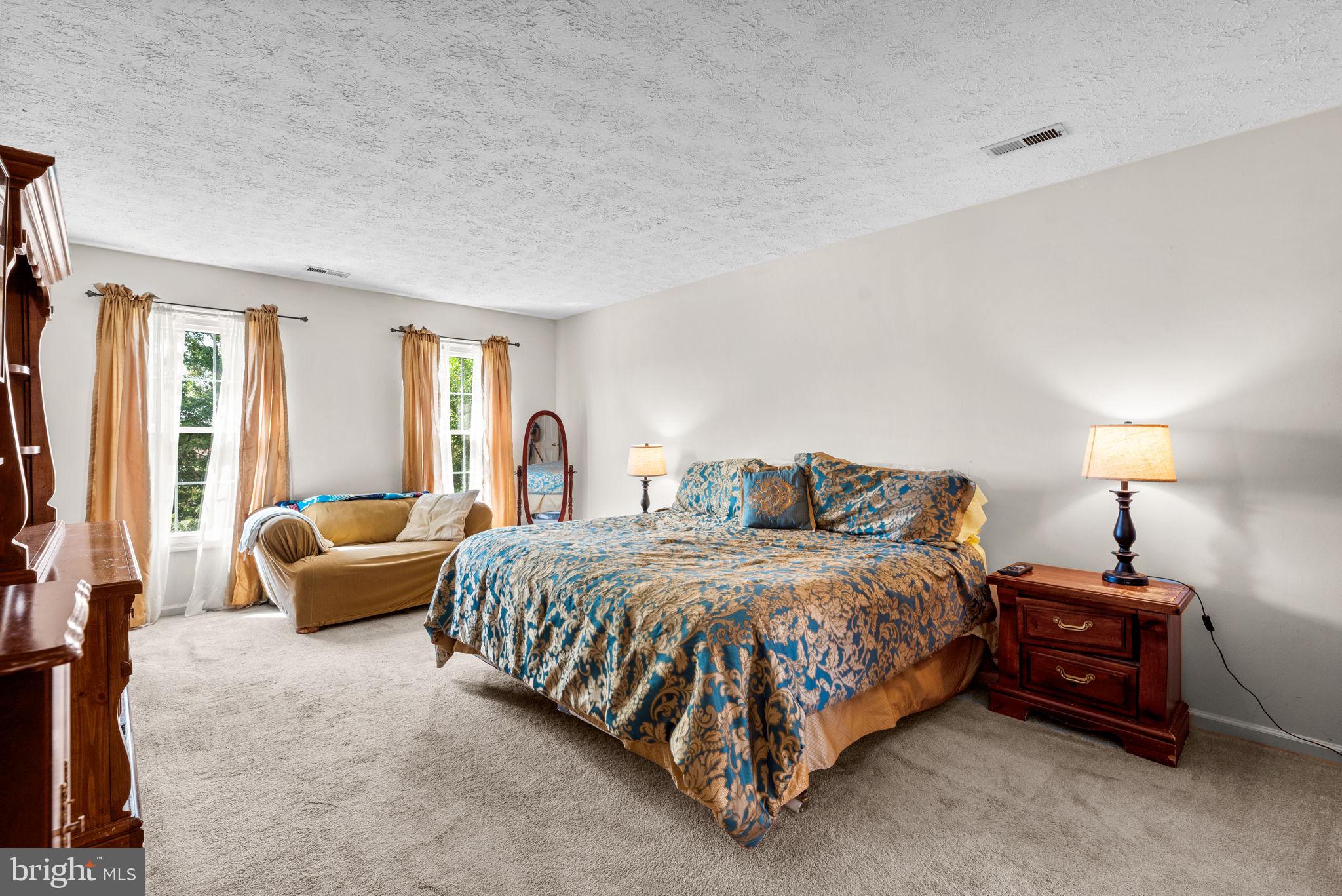HINES ESTATES - Residential
