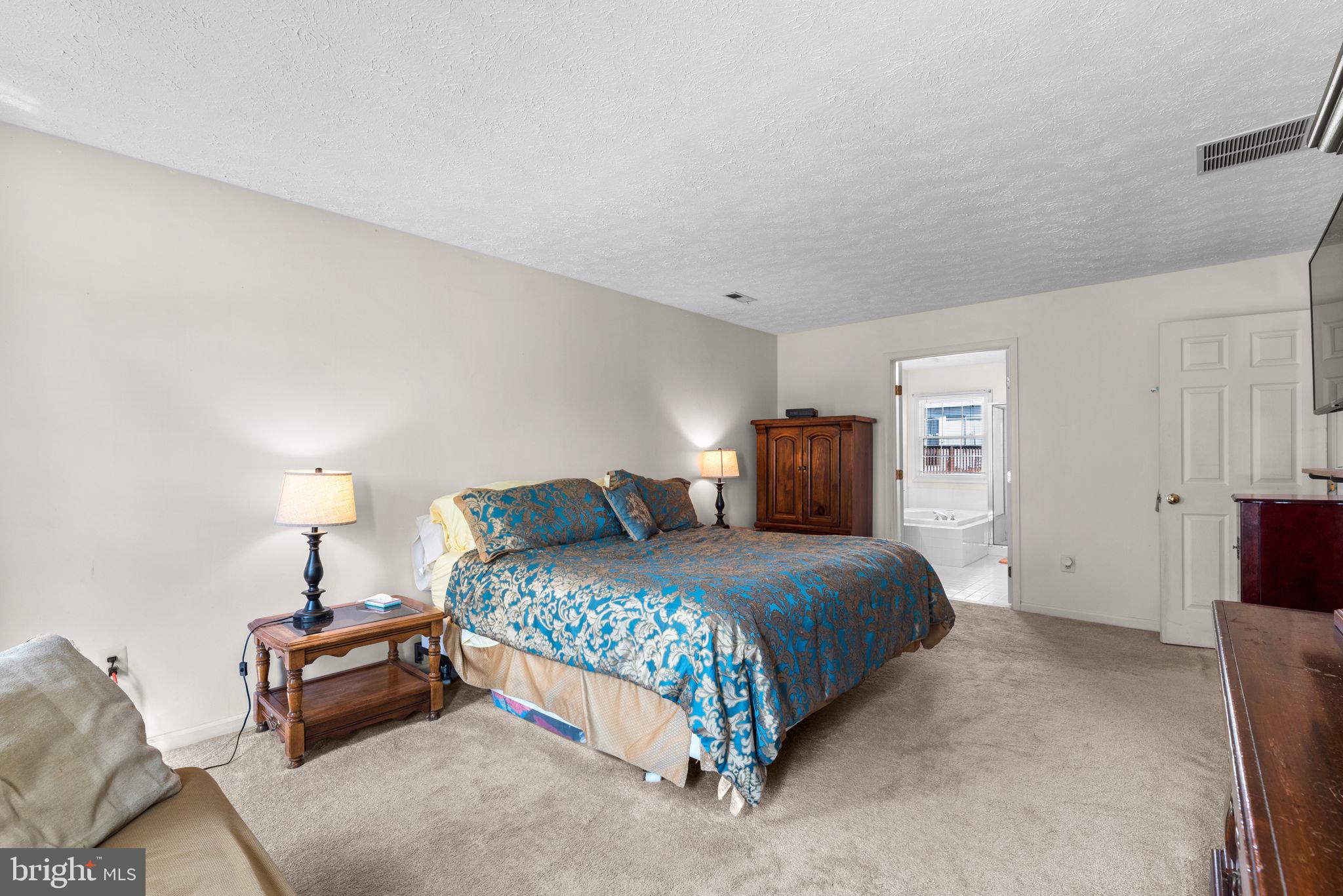 HINES ESTATES - Residential