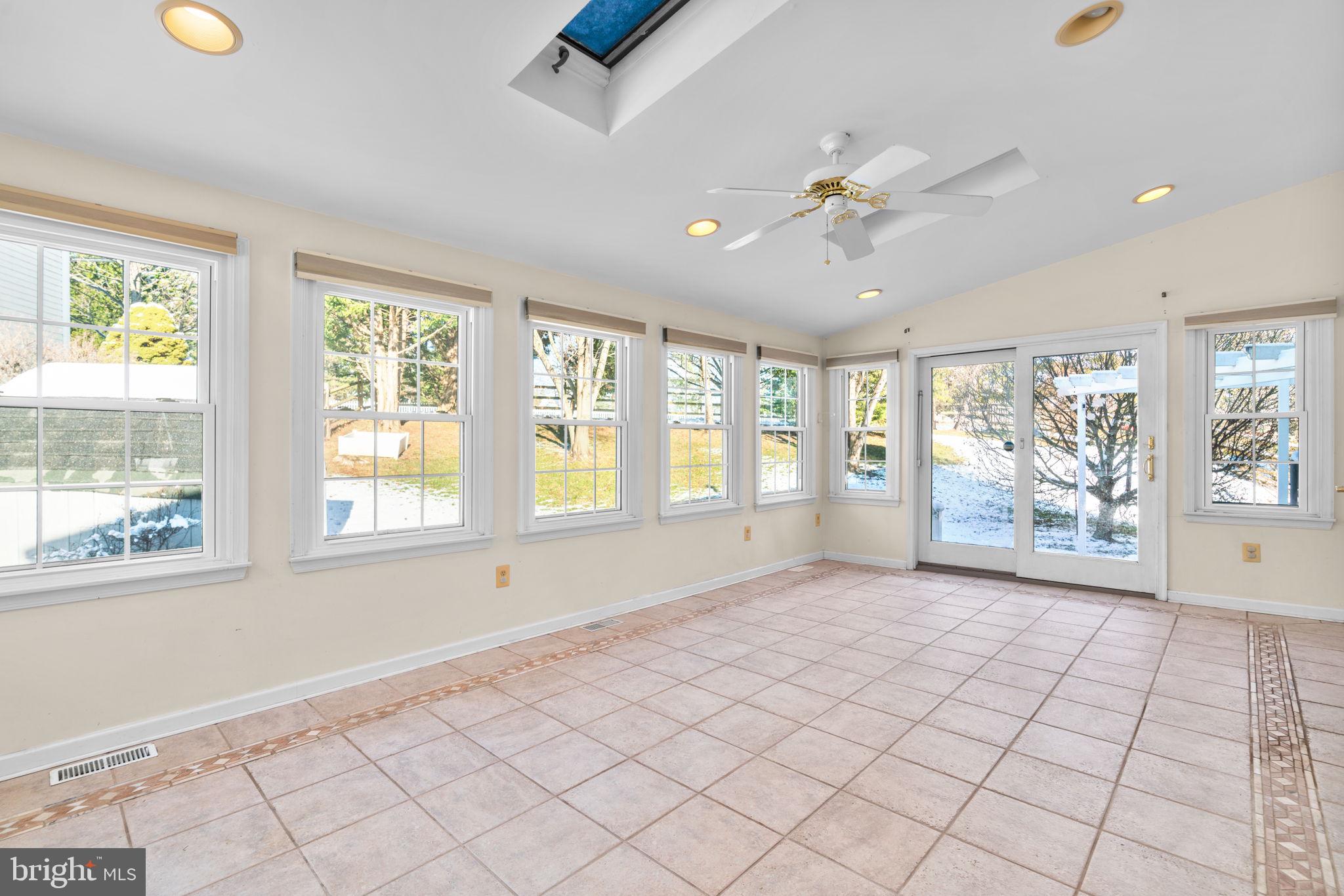 HINES ESTATES - Residential