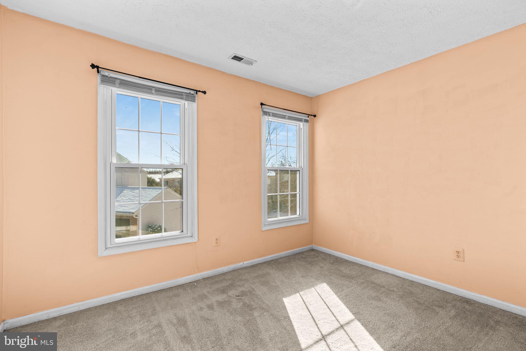 HINES ESTATES - Residential