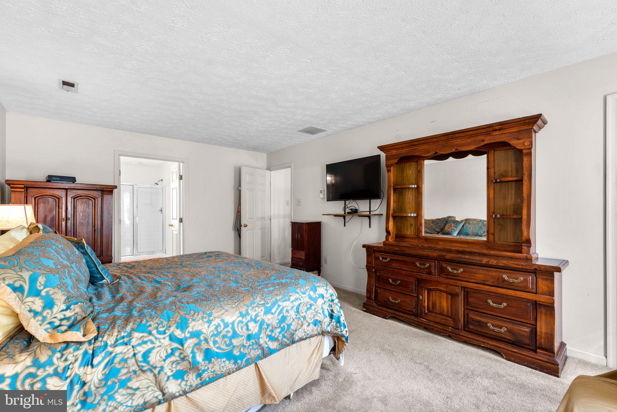 HINES ESTATES - Residential