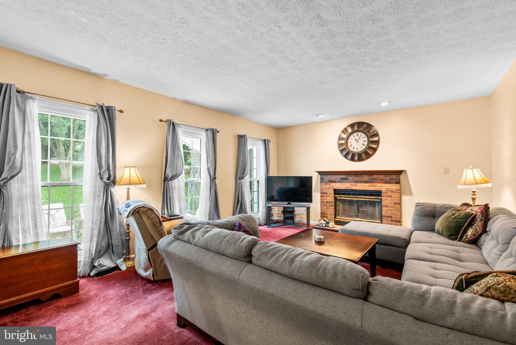HINES ESTATES - Residential