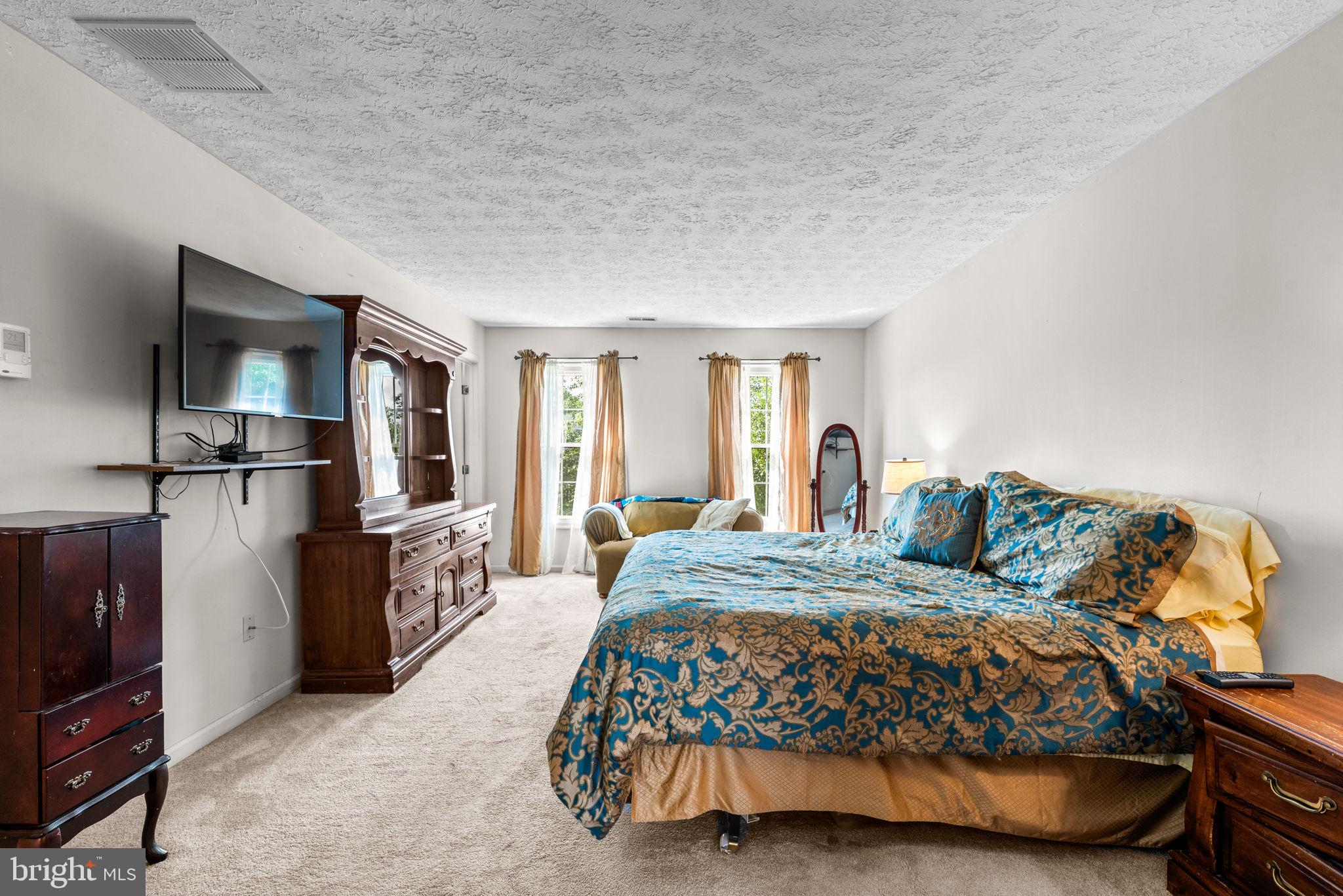 HINES ESTATES - Residential